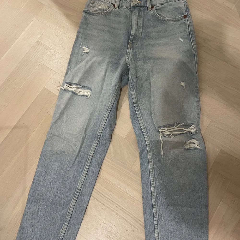 Så snygga jeans från Zara. Jeans & Byxor.