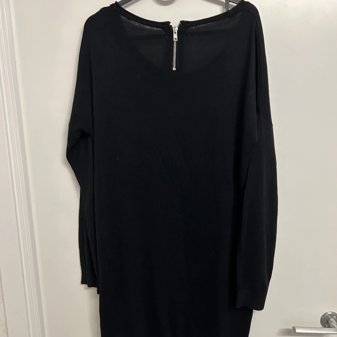 Svart lång tröja  - 91