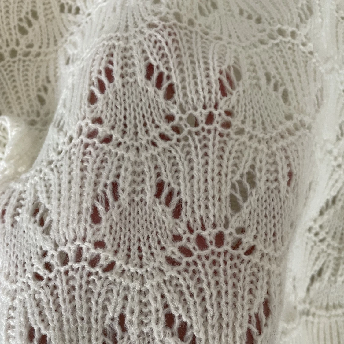 Vit stickad tröja - 91