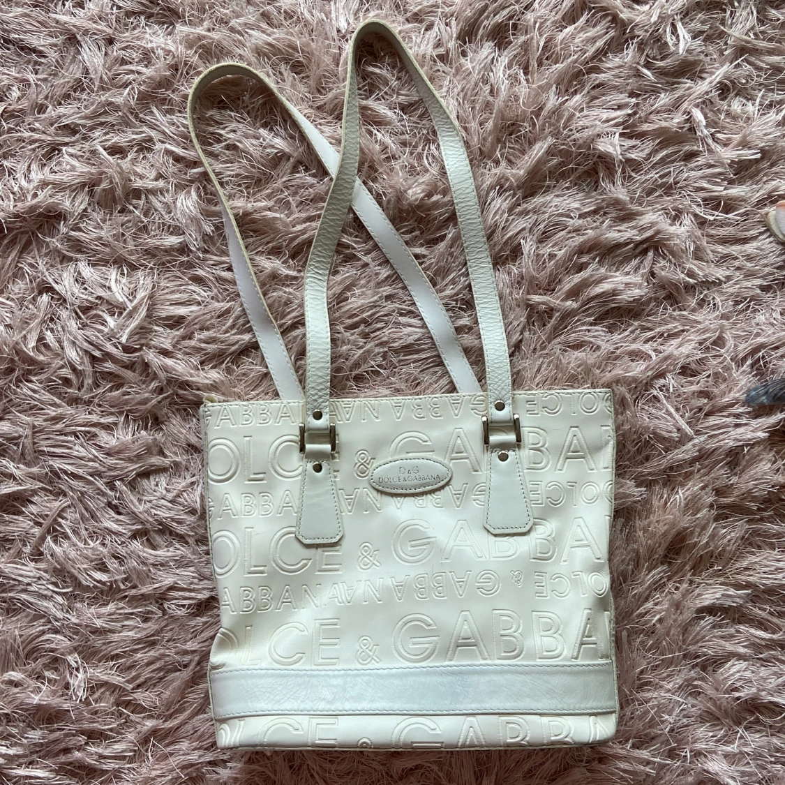 Vit väska (fake Dolce & Gabbana)