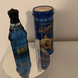 Versace blue jeans - 100% äkta parfymer, skriv vid funderingar!
