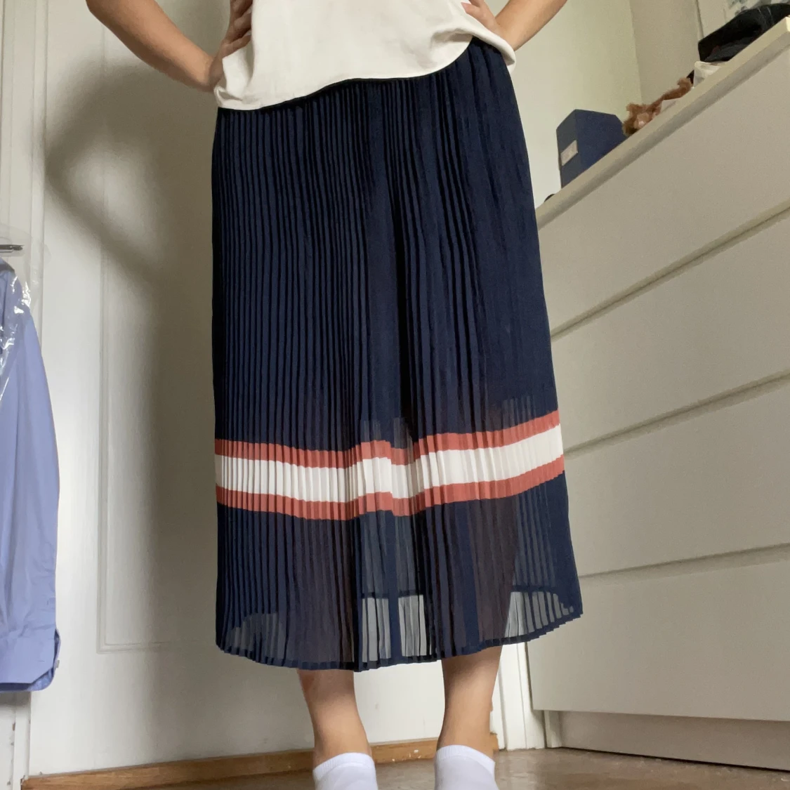 Marinblå lång kjol