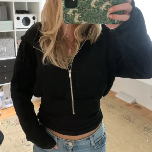 Svart kofta - Svart kofta med väldigt snygg passform