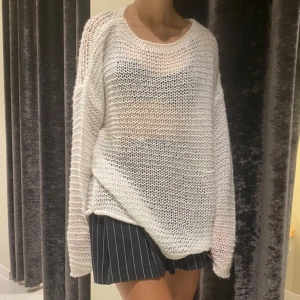 Stickad  - Helt ny stickad tröja från bikbok 💗 inga defekter! Lappen kvar 🌸