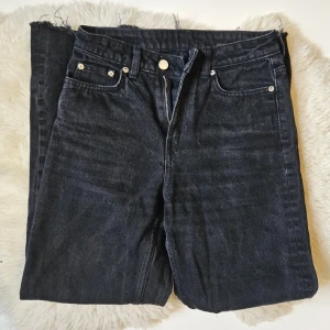 Weekday jeans - Straight leg jeans från weekday i fint skick💕 tyvärr var de för små för mig 