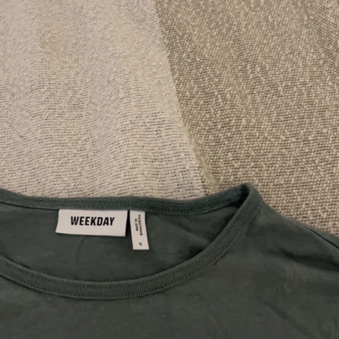 Grön tröja från weekday storlek S - 91