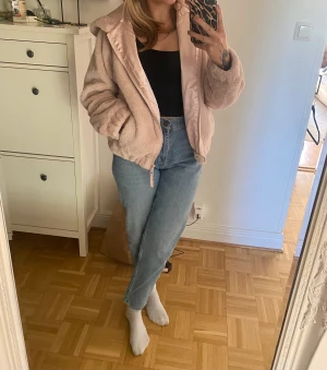 Mjuk hoodie - Mjukis hoddie som är ljus rosa