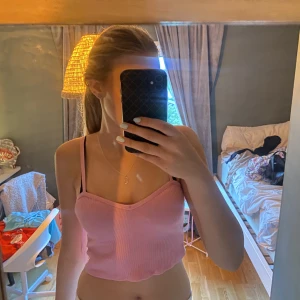 Söt topp - Söt somrig topp som passar till det mesta. 💝