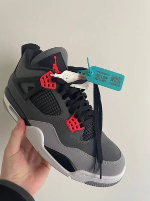 Jordan 4 "Infrared" - Brand new