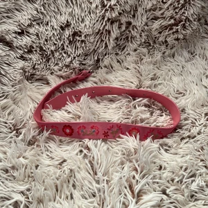 Skärp - Bältet är 69cm