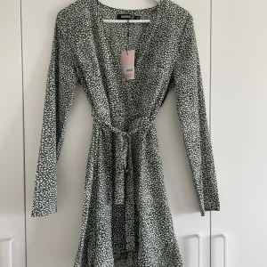 Klänning Missguided - Klänning från missguided, oanvänd.