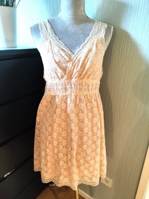 Klänning  - Fint skick 