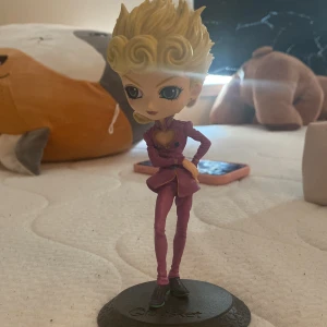 Anime figur  - Giorno anime figur q-posket låda tillkommer, köpare står för frakt❤️🥰