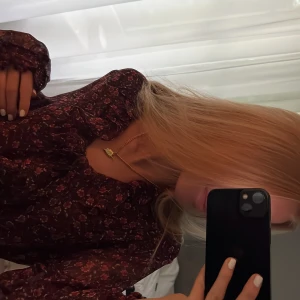 Somrig klänning - Intressekoll !! Tänkte kolla om det fanns folk som var intresserad av denna fina klänning från zara. Bara andvänd ett fåtal gånger! Pris diskuterassss