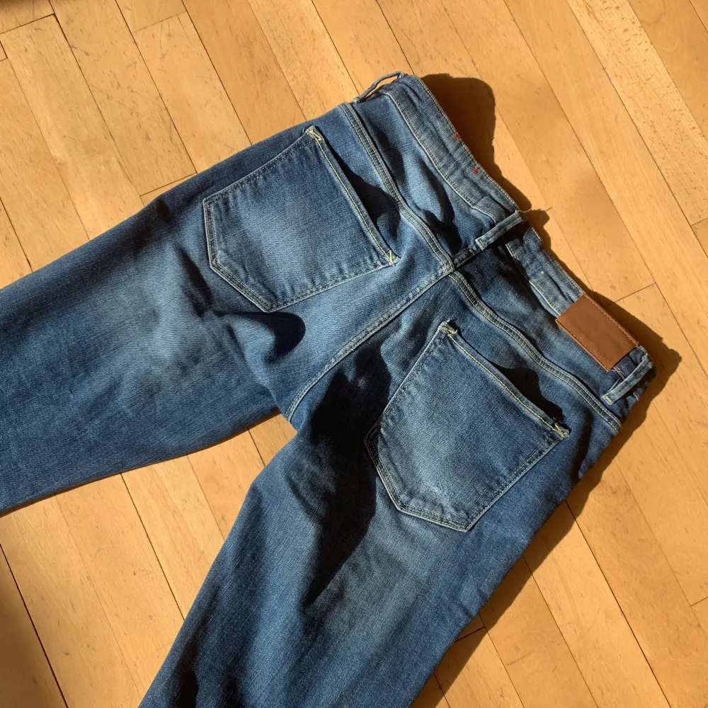 Superfina lågmidjade jeans💋💕. Jeans & Byxor.