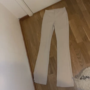 Byxor🫶🏼 - Utsvängda tights från h&m🫶🏼