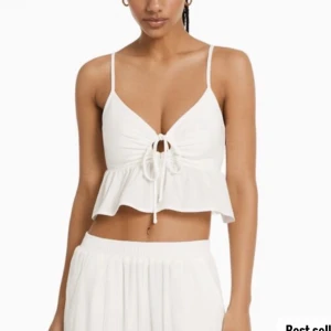 Topp - Topp från Bershka i storlek XS. Aldrig använd då den inte passar. Lappen kvar 