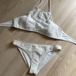 Bikini från river island - Superfin bikini från river island i storlek 8 (34)