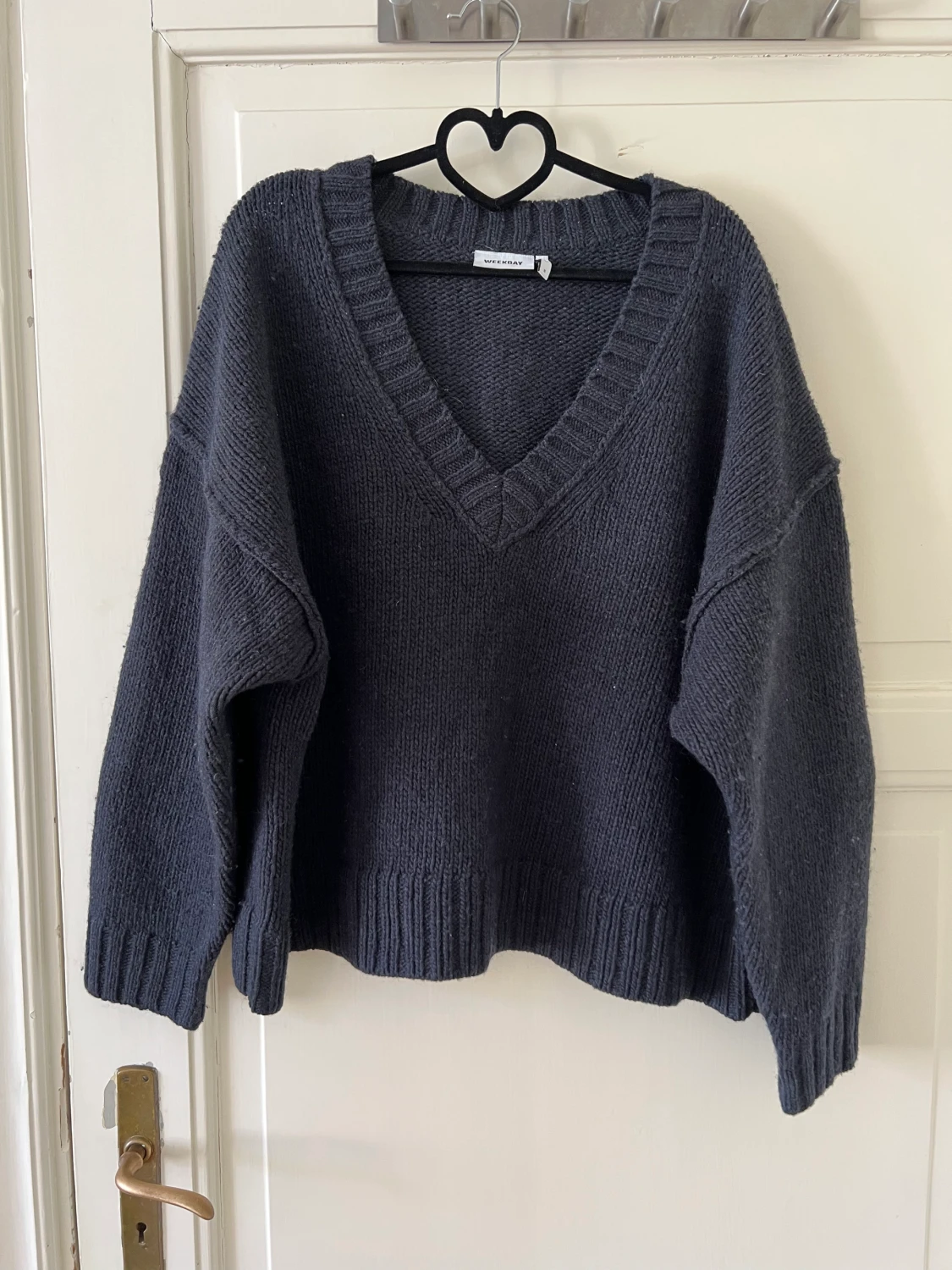 Overzized ulltröja från Weekday  - 90
