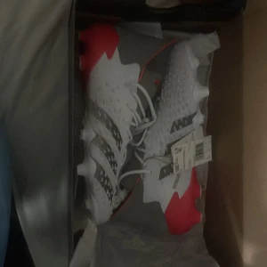 Adidas predator freak.1 - Helt oanvända och o rörda 