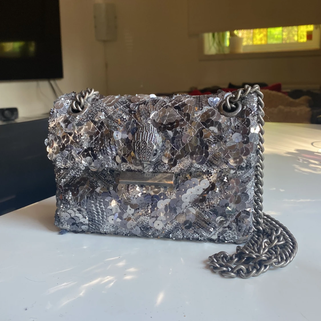 Kurt Geiger paljettväska - 90