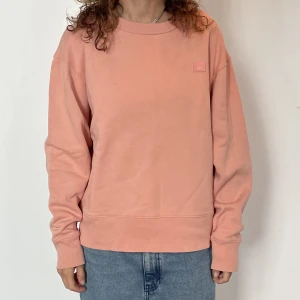 Acne studios Crewneck  - Snygg acne studios Crewneck knappt använd