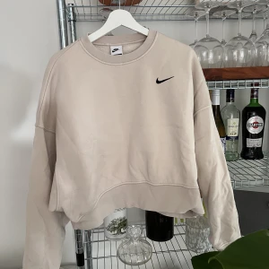 Niketröja - Jättefin niketröja som aldrig kommer till användning. 🌸🌸 