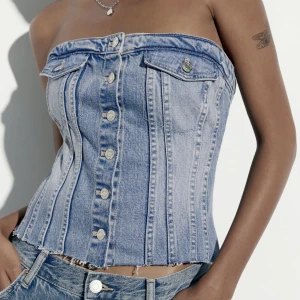 Topp Zara - Säljer för 200 kr. Storlek 36🫶🏻