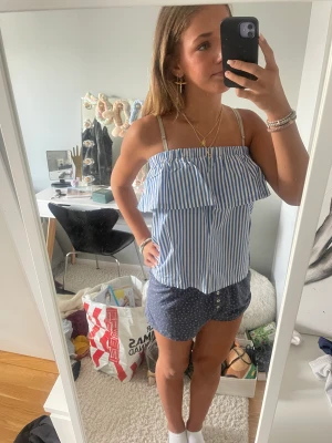 söt tubtopp🥰🥰 - jättegullig tubtopp som e jättefin nu på sommaren!❤️‍🔥❤️‍🔥😍 Aldrig använd så helt nyskick💖😋 