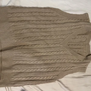 Brun väst - Anävnd 1 gång