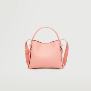 Mango rosa väska - Söt liten väska som liknar den från Arket, använd endast ett fåtal ggr förra sommaren så kommer i fint skick!💕