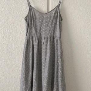 Klänning - Somrig söt klänning 