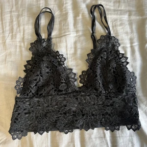 spets bralette  - Allt ska bort! Köp köp köp🥳