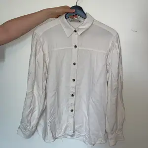 Skön skjorta, om du gillar sticka ut lite så är denna perfekt. 