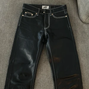 Eytys byta  - Vaxad byxa aldrig använda.