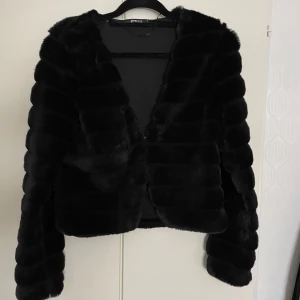 teddy - em mysig fuskpäls kofta/blazer