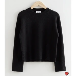 Stickad tröja  - Stickad tröja från & other stories i storlek S, skriv för fler bilder, priset kan diskuteras :) 