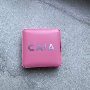 Caia blush i färgen watermelon sugar, den är helt oanvänd. Nypris är 245kr💕tryck på köp nu om du vill köpa!