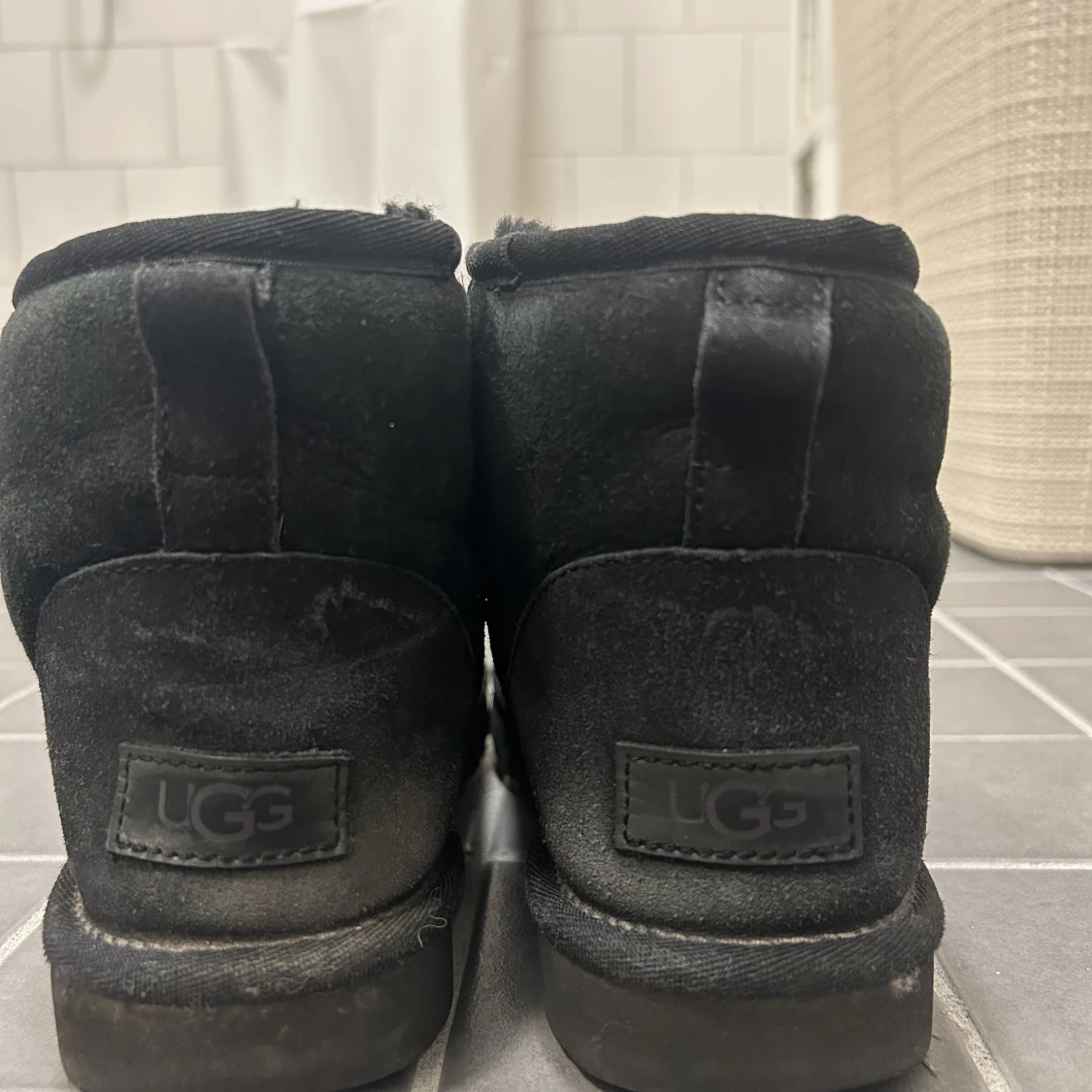 UGG  - 90