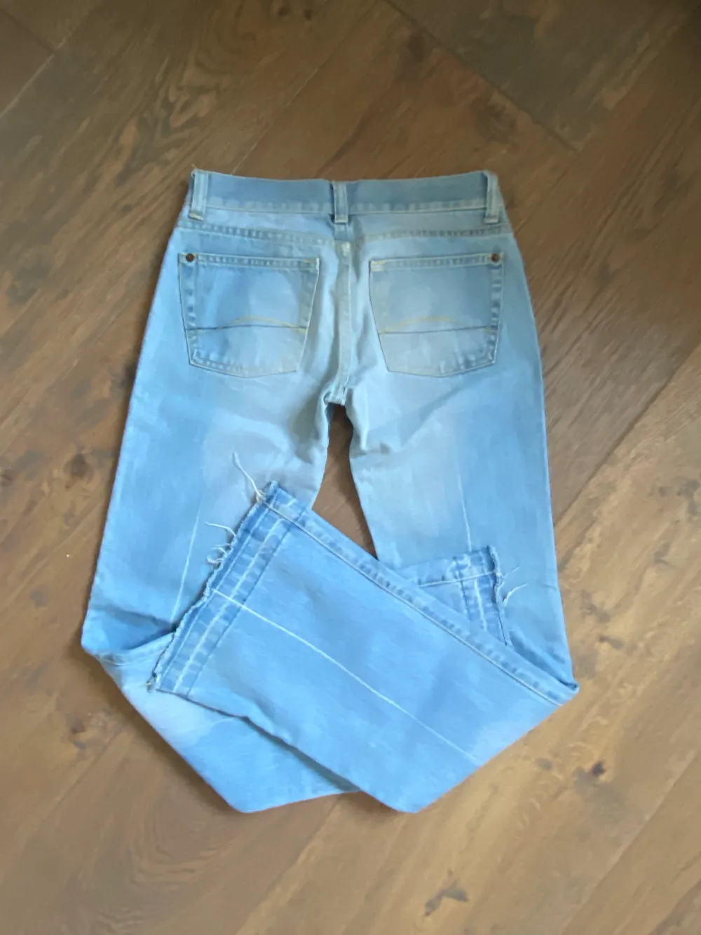 Low waist jeans i bra skick, jätte fina byxor som inte säljs längre!. Jeans & Byxor.
