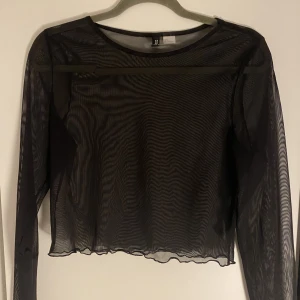 Mesh top  - Skit snygg mesh top som jag tyvärr inte använder längre. Skriv för fler bilder/frågor💕