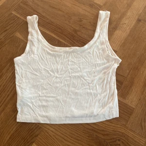 Linne från shein - Helt oanvänt och bara legat i garderoben ett bra tag 