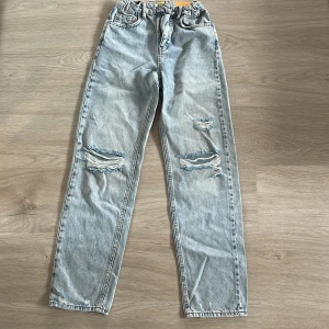 Jeans Gina  - Straight 90s jeans från Gina strl 152, lapp kvar 