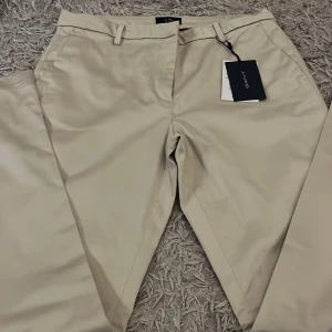 Gant byxor - Ett par gant byxor i ny skick. Orginal pris 1200 säljer för 500