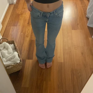 Lager 157 jeans - Säljer mina jeans från lager 157 eftersom jag inte använder dom längre. Storlek xs men sitter ganska stort och töjer ut sig, så passar som S❤️