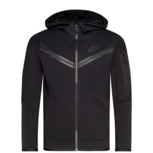 Nike tech fleece - Säljer min fina Nike tech fleece eftersom det inte är min stil längre, ser helt ny ut, storleken är L i barn stl