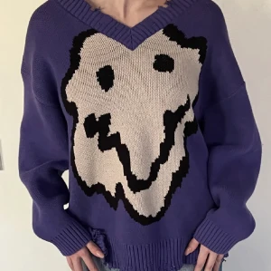 Jättefin sweater från weekday! - En sweater från weekday som inte kommer till användning längre<3