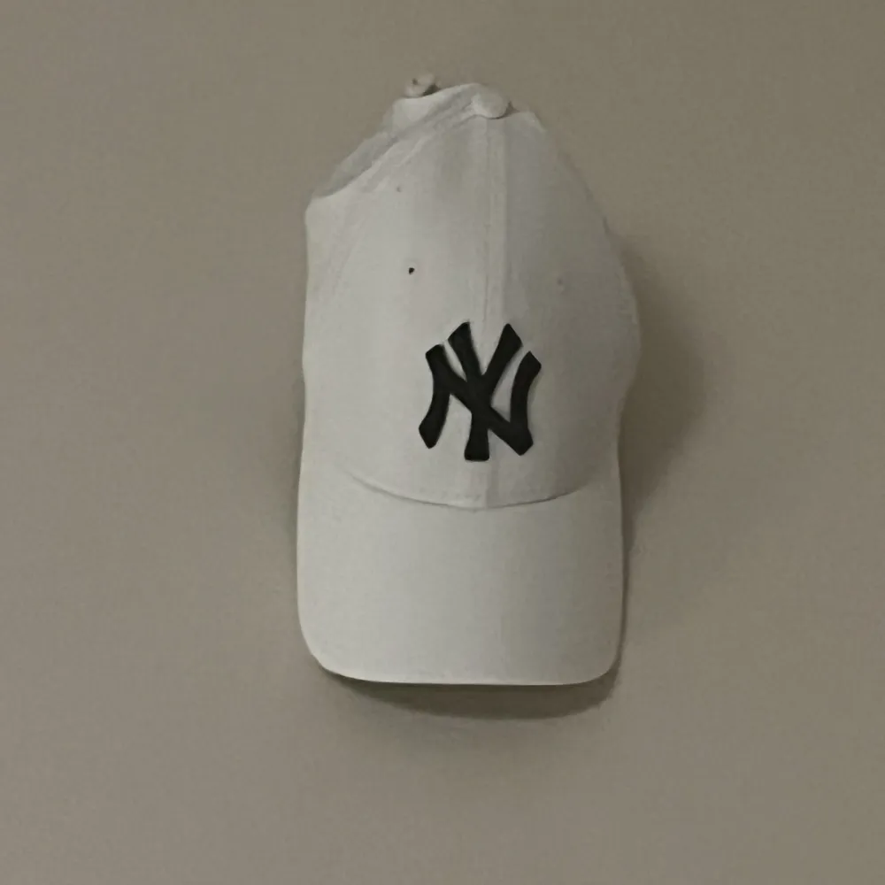 NY yankees keps, aldrig använd. Accessoarer.