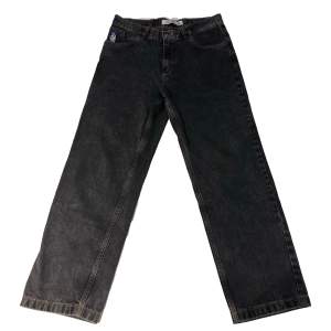 Polar 93 jeans som är i bra skick. Jag säljer dom för att dom har blivit för korta för mig