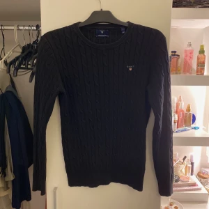 Gant tröja - Använt bara 4 ggr, det är M, därmed  passar S 